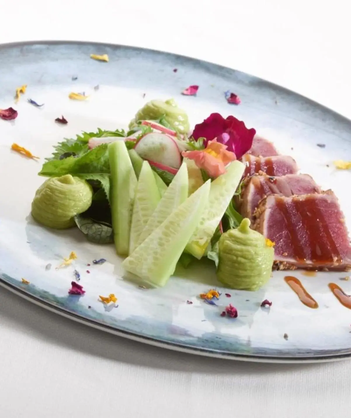 Tataki di tonno con avocado