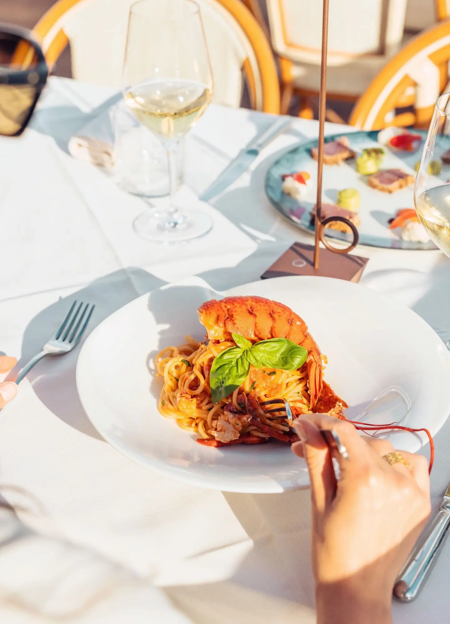 Spaghetti con astice e pomodoro